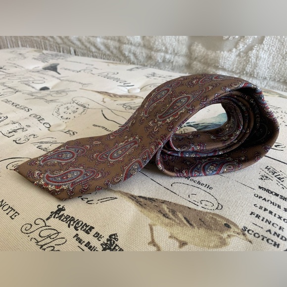 Kuppenheimer Men’s Tie: Brown/Red/Blue/Cream Silk Paisley - Picture 2 of 7